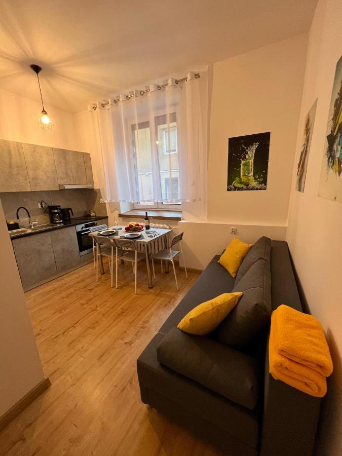 Apartamenty Koktajlove Kielce Buitenkant foto